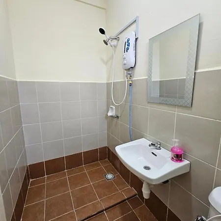 Valerie Homestay Sandakan Exterior photo